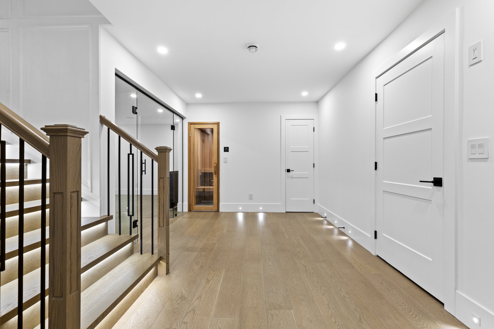 Belmont - Interior